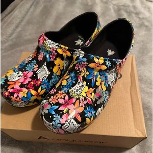 Anywear Clogs